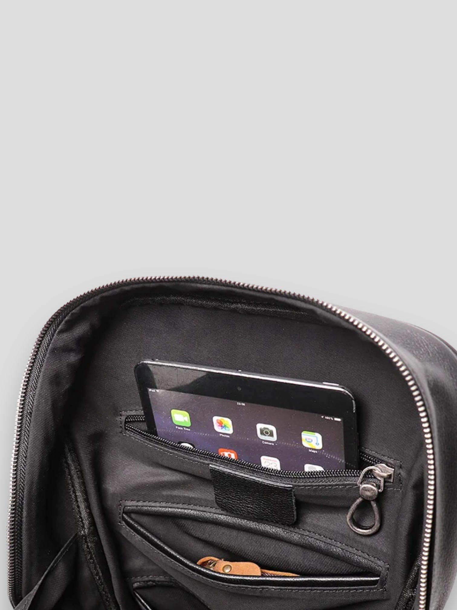 Urbandel backpacks 12*30*42 cm / Black Urbandel Aggrieved Leather Backpack